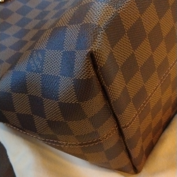 Authentic ๐ฅ๐ฅ๐ฅ MINT Louis Vuitton lena totes - Picture 14 of 14